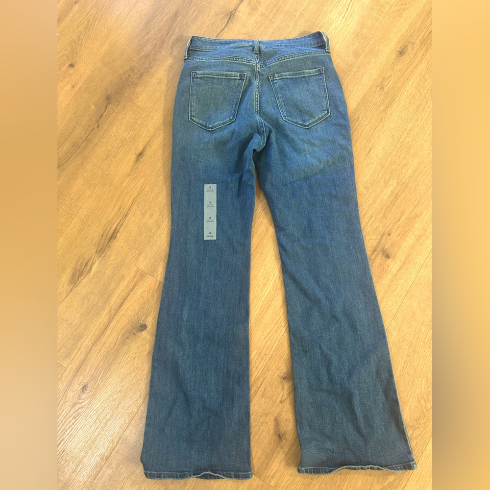 New* Old Navy high rise Wow Flare Jeans